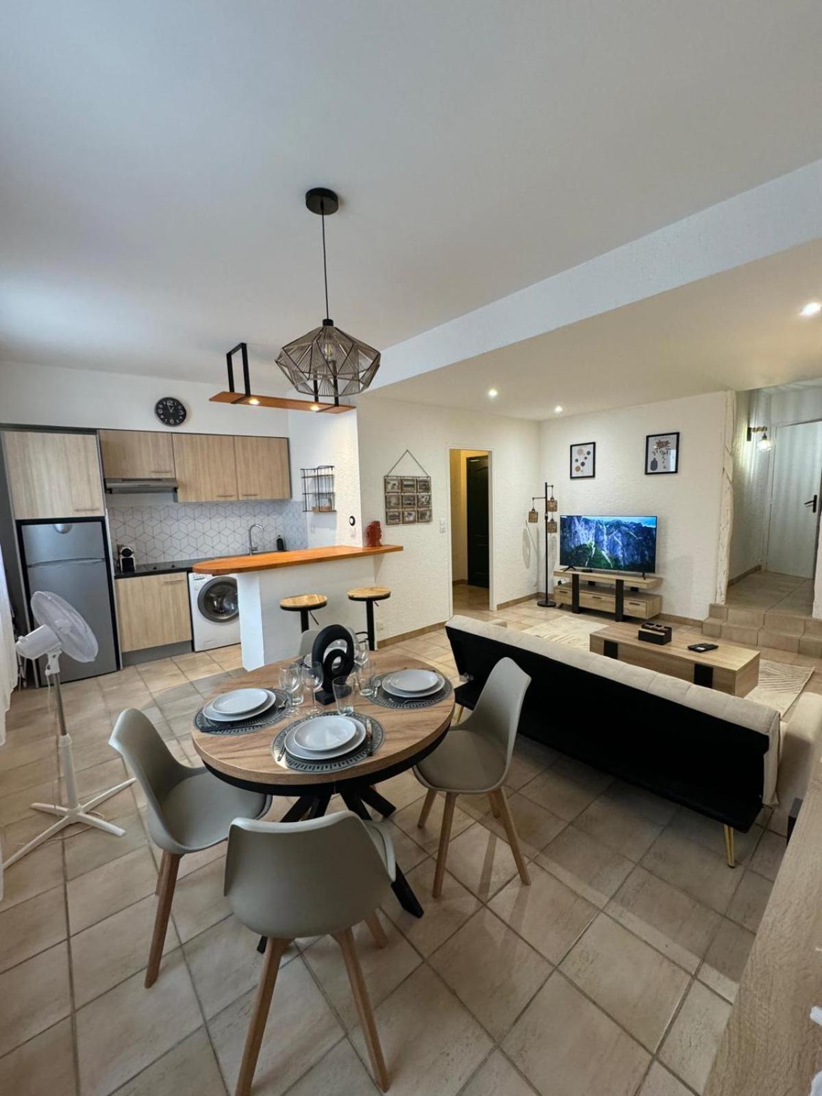 Charmant Appartement En Hypercentre De Castelnaudary Εξωτερικό φωτογραφία