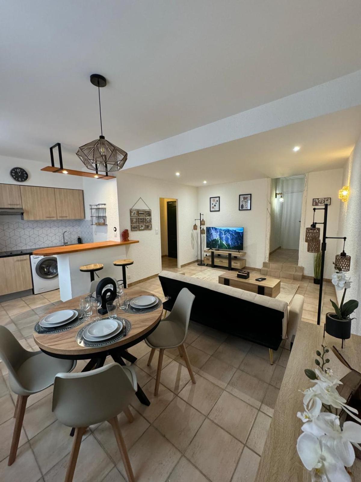 Charmant Appartement En Hypercentre De Castelnaudary Εξωτερικό φωτογραφία
